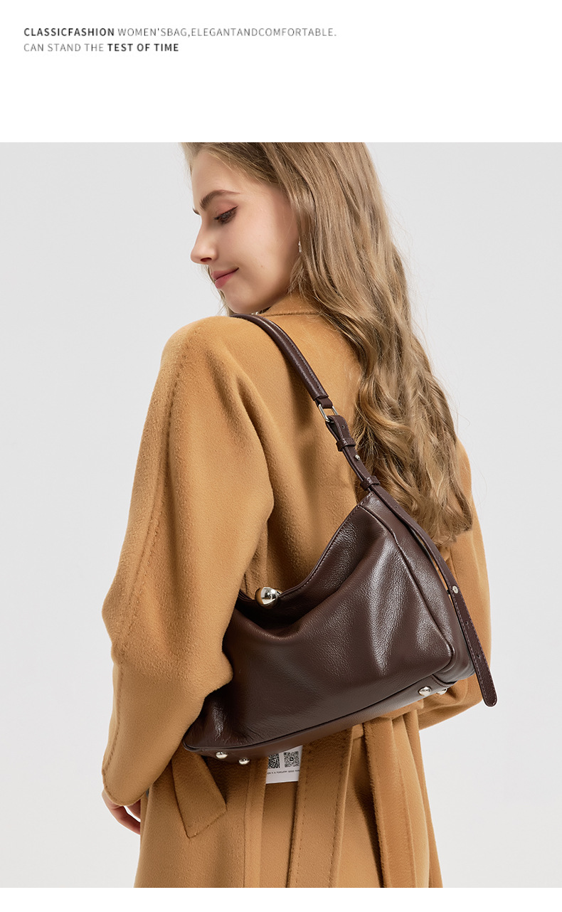 Women’s Leather Shoulder Bag – Timeless Minimalist Style Women’s Leather Shoulder Bag – Timeless Minimalist Style