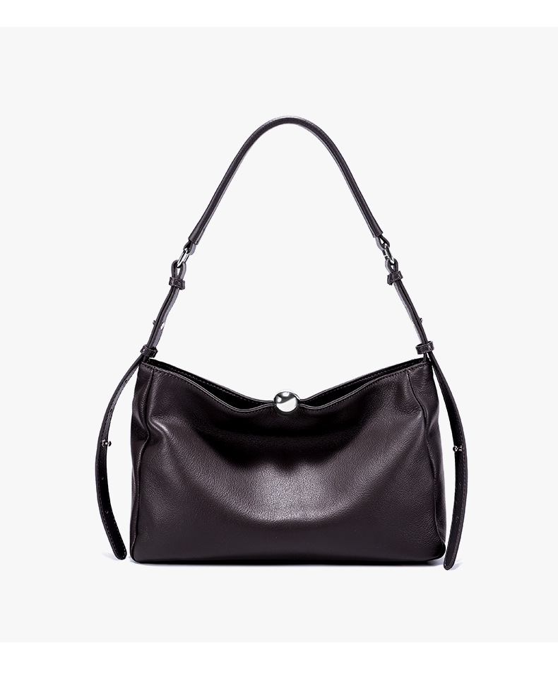 Women’s Leather Shoulder Bag – Timeless Minimalist Style Women’s Leather Shoulder Bag – Timeless Minimalist Style